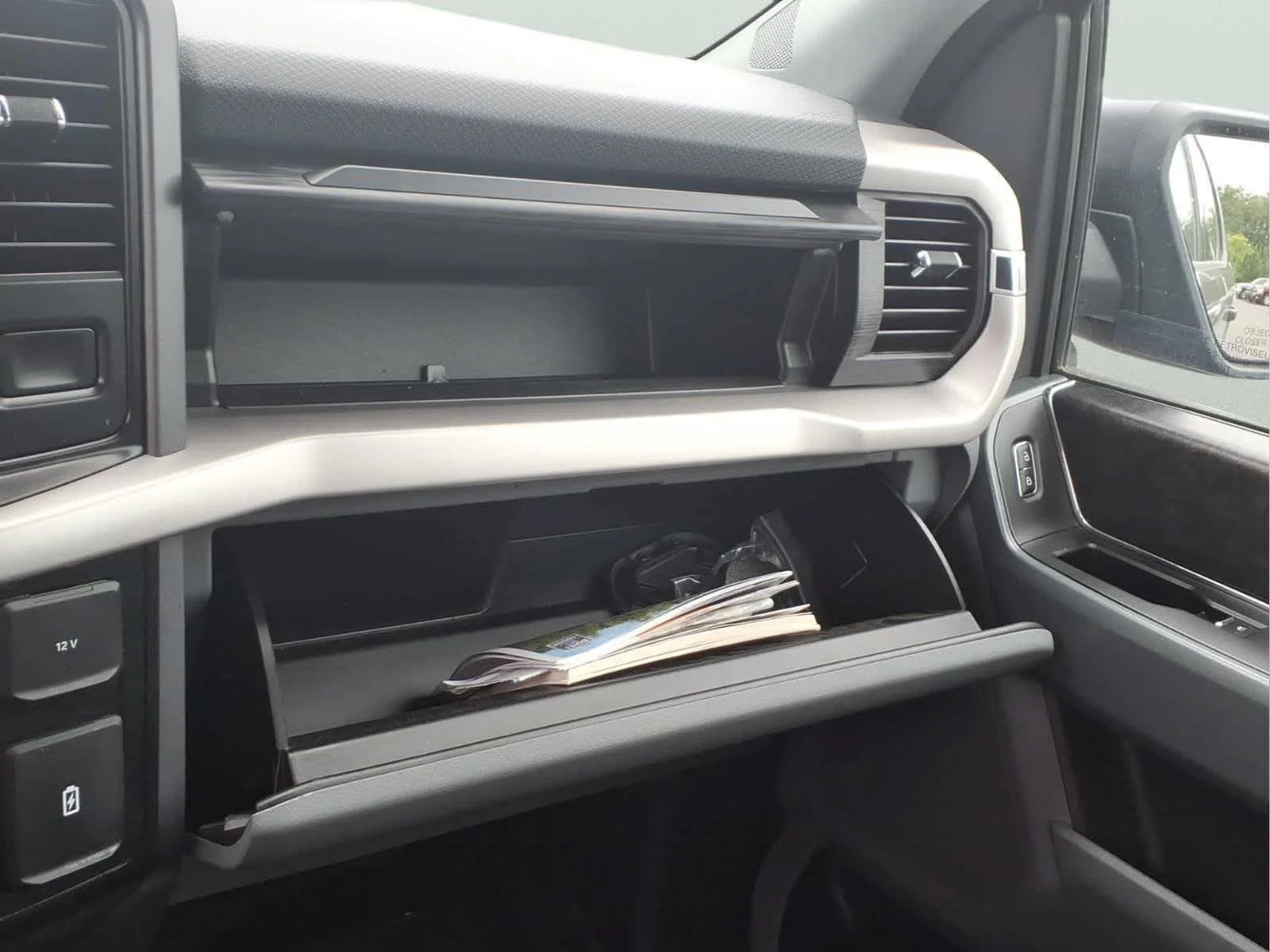 Used 2023 Carbonized Gray Metallic Ford XLT image 38