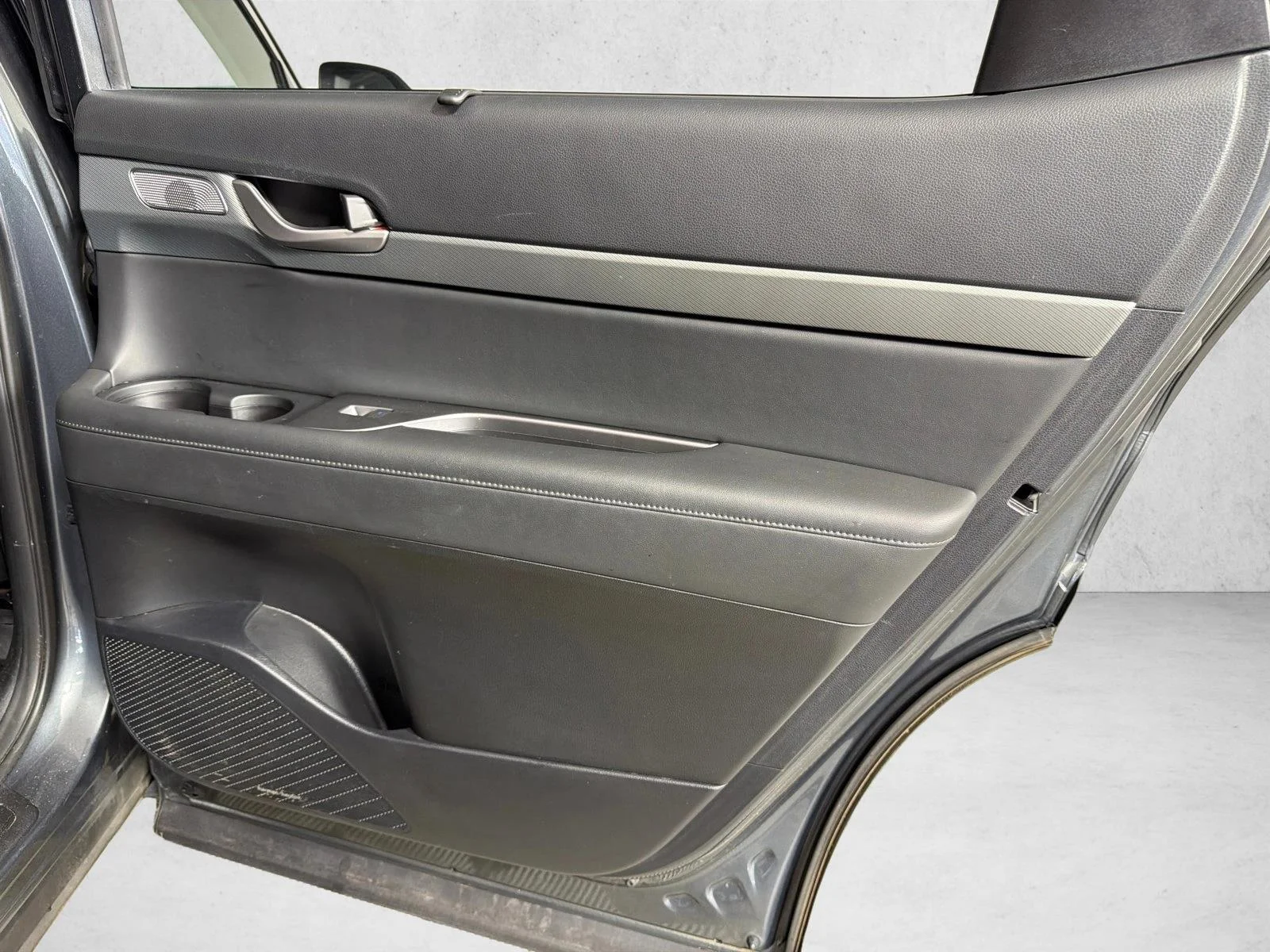 Used 2023 Gray Hyundai SEL image 18