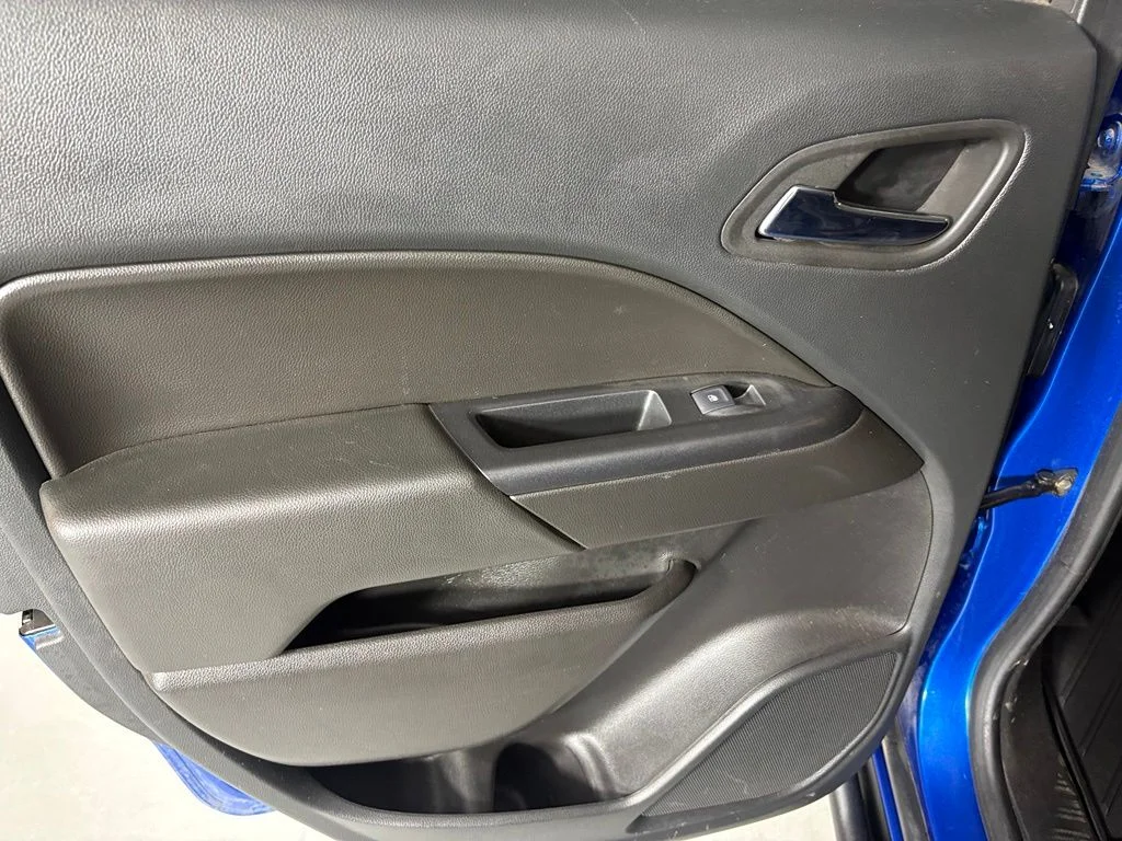 Used 2022 Blue Chevrolet ZR2 image 32