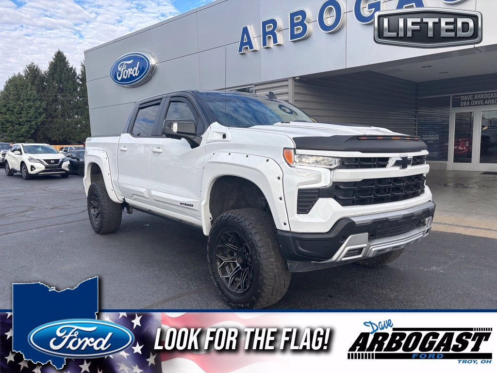 Used 2023 White Chevrolet RST image 1