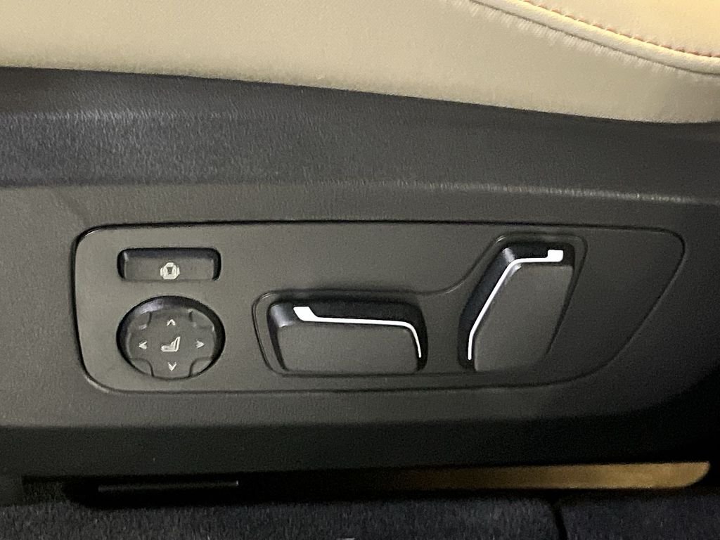 Used 2026 Dark Graphite BMW 30 xDrive image 12