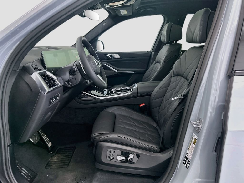 New 2027 Gray Metallic BMW xDrive40i image 18