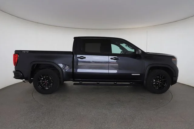 Used 2024 Silver GMC Elevation image 23