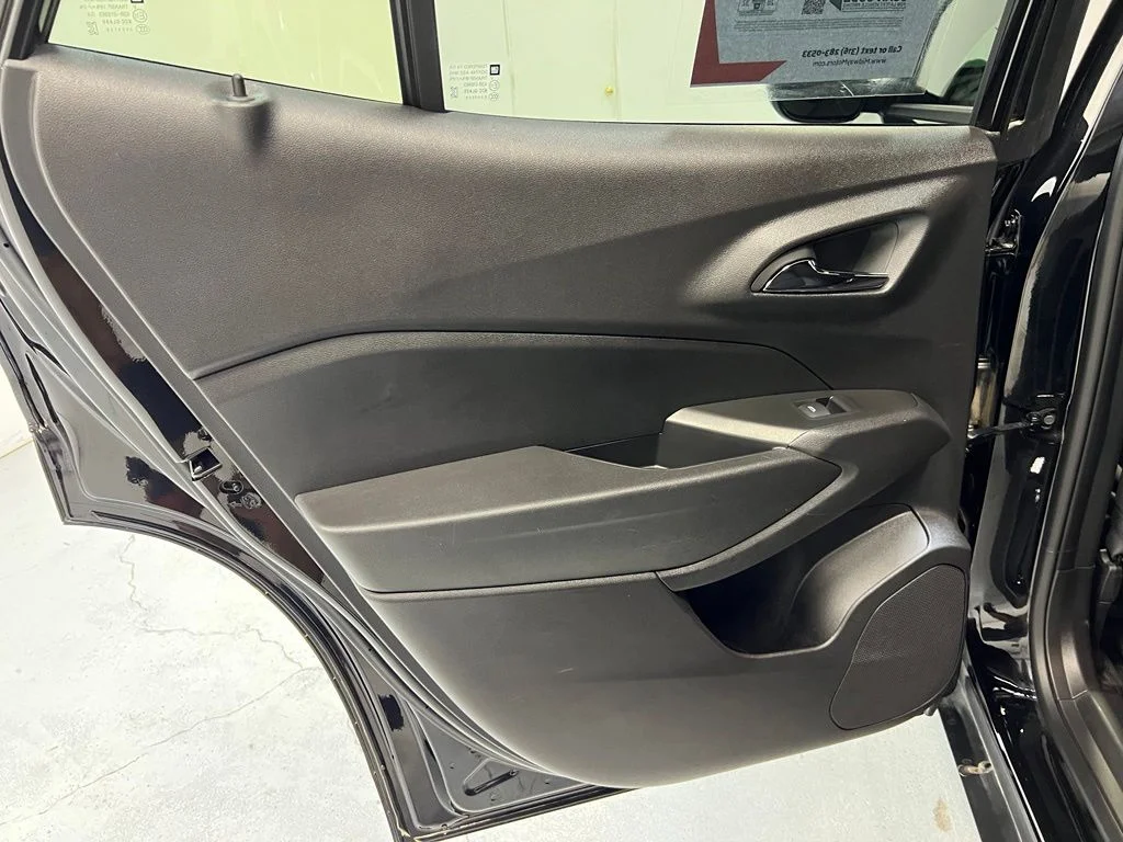 Used 2025 Black Chevrolet 2RS image 28