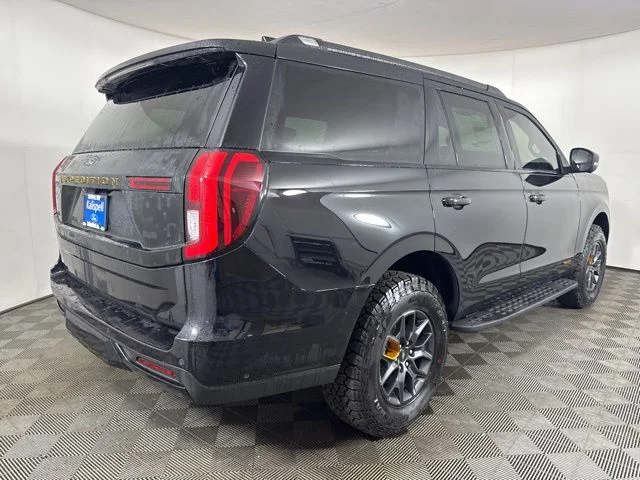 New 2025 Agate Black Metallic Ford Tremor image 3