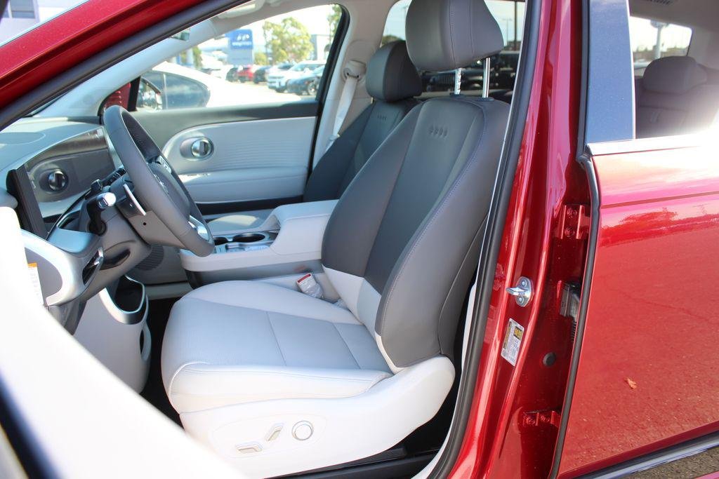 2026 Hyundai IONIQ 9 SEL - Photo 13