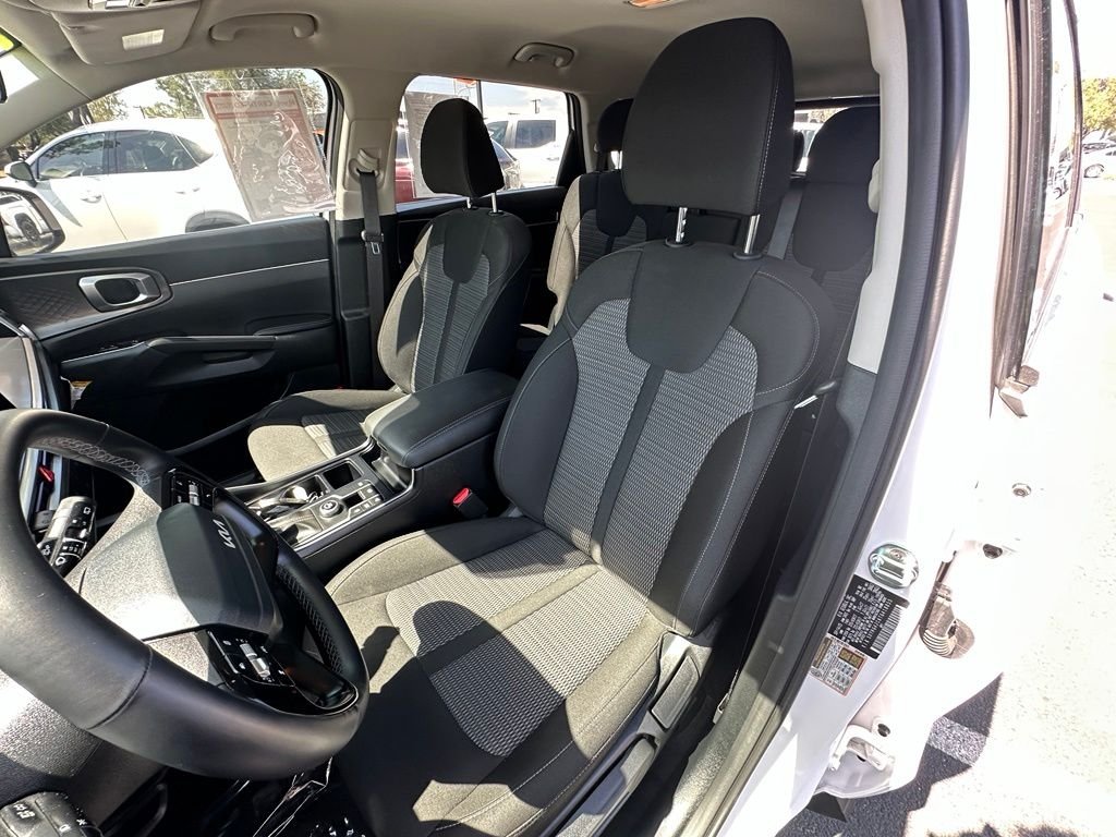 Used 2026 White Kia LX image 3
