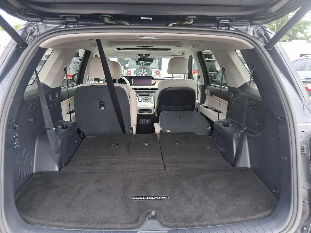 Used 2024 White Hyundai Limited image 17