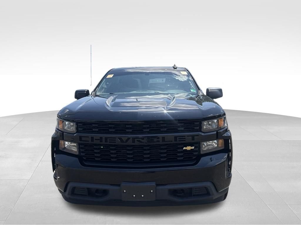 Used 2022 Black Chevrolet Custom image 7