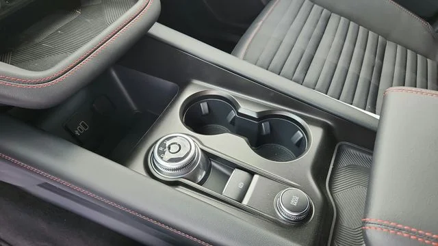 2026 Ford Explorer ST-Line - Photo 15
