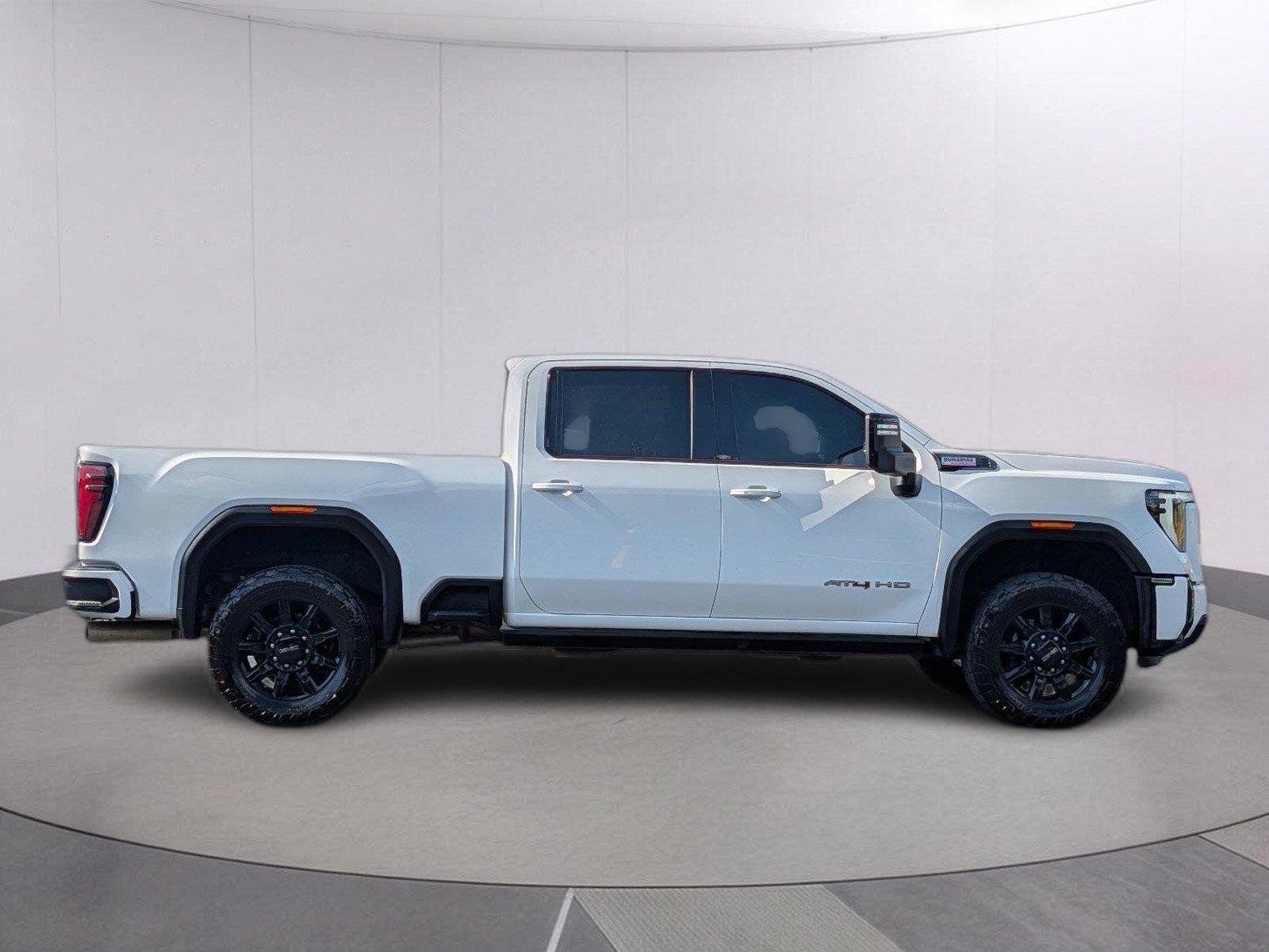 Used 2025 Summit White GMC AT4 image 7