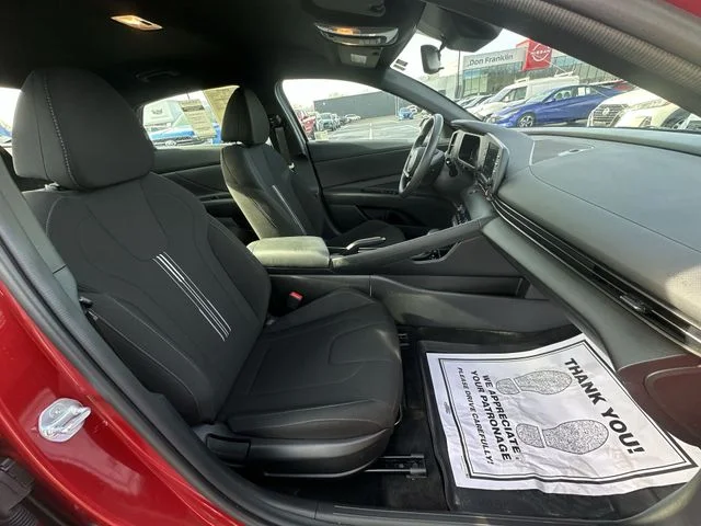 Used 2025 Red Hyundai SEL Sport image 23