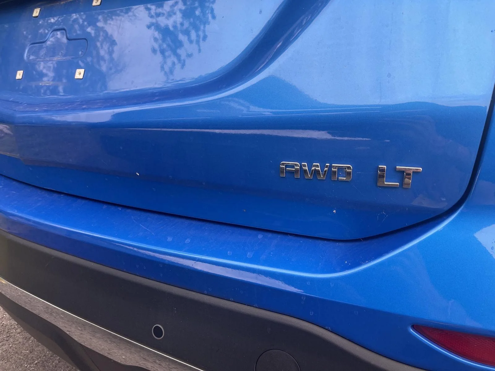 Used 2024 Riptide Blue Metallic Chevrolet LT image 5