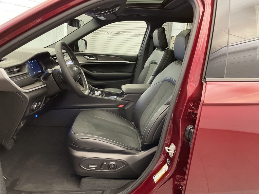 New 2026 Velvet Red Pearlcoat Jeep Altitude image 16