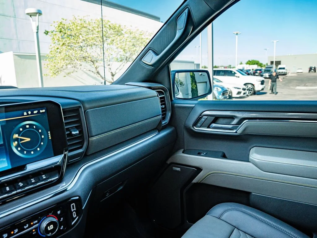 Used 2024 Summit White Chevrolet ZR2 image 22