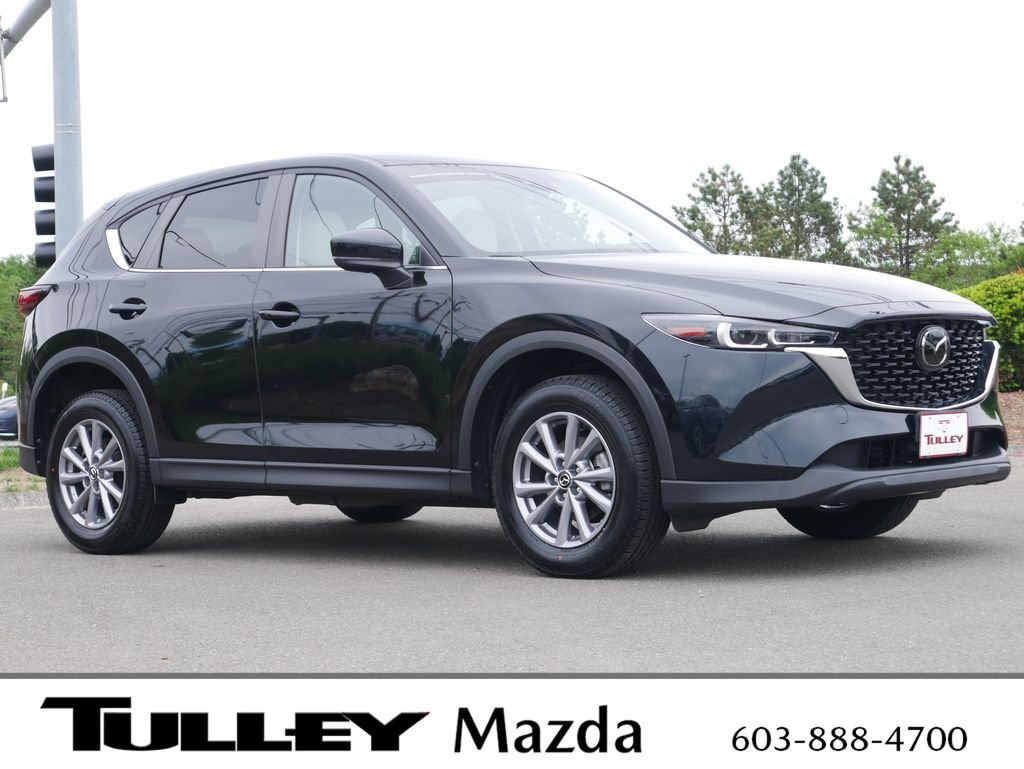 2023 Mazda CX-5 S Preferred package Auto AWD's photo