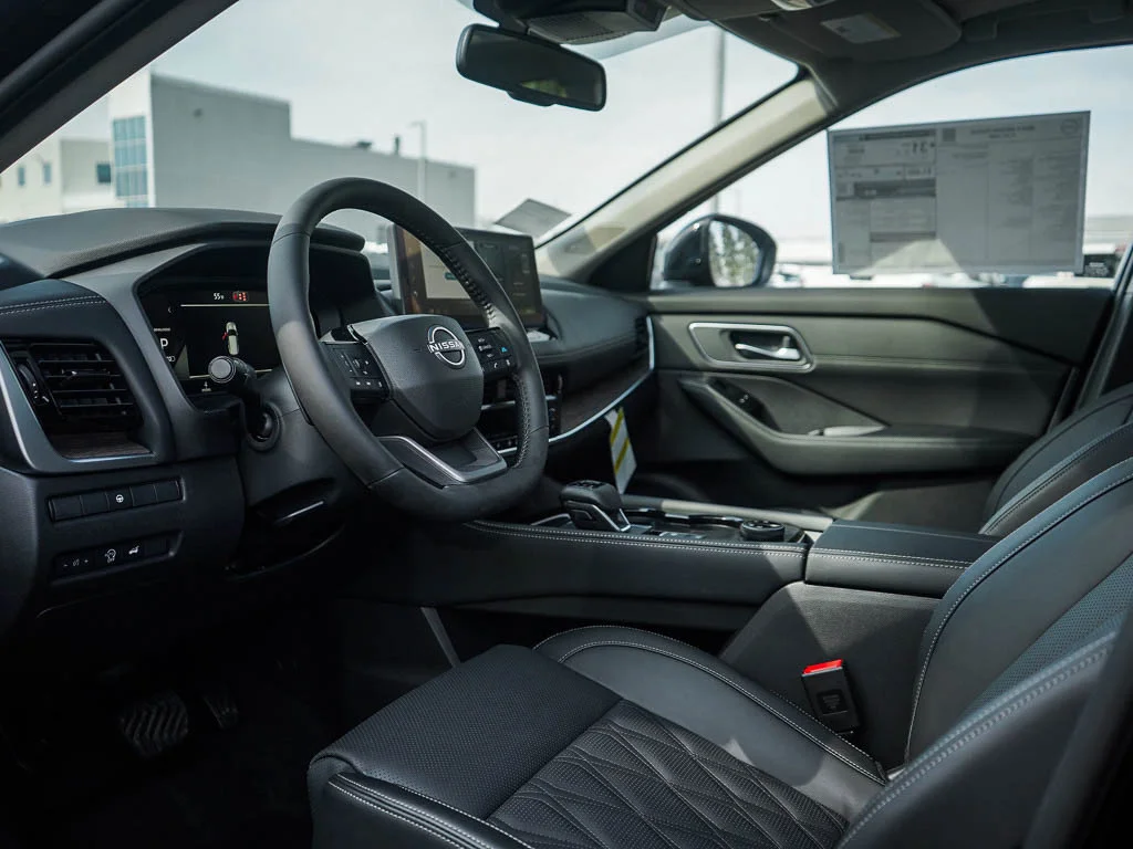 New 2026 Gun Metallic Nissan Platinum image 18