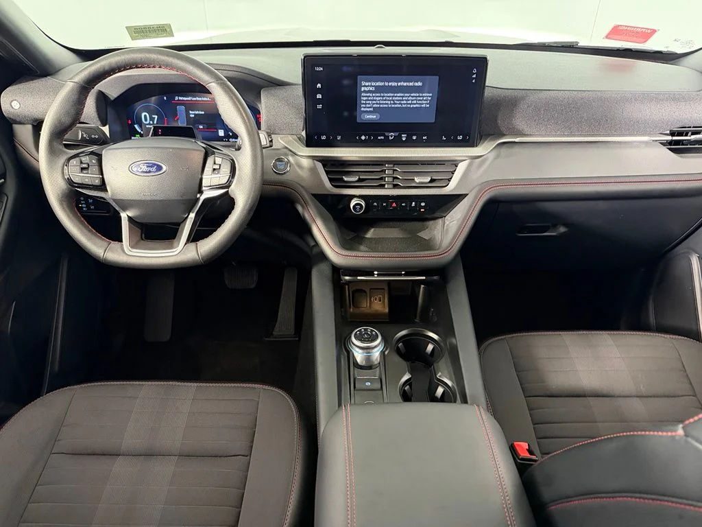 Certified Used 2025 Gray Ford ST-Line image 13