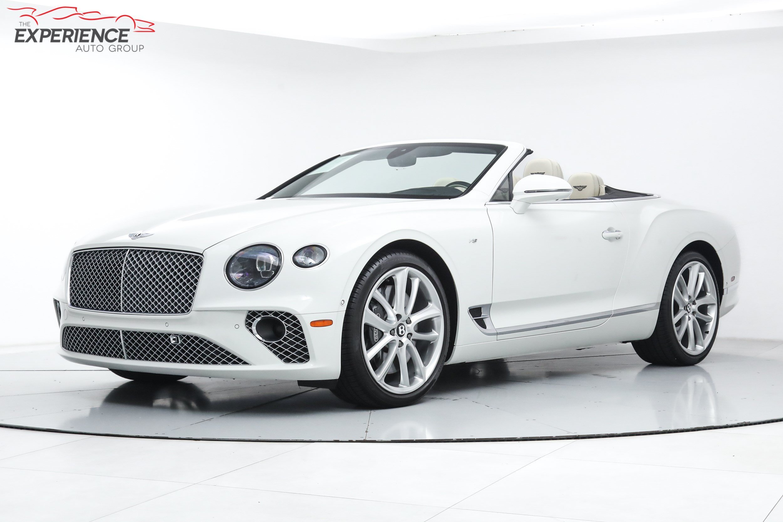 Used 2022 White Bentley GT V8 Convertible image 1