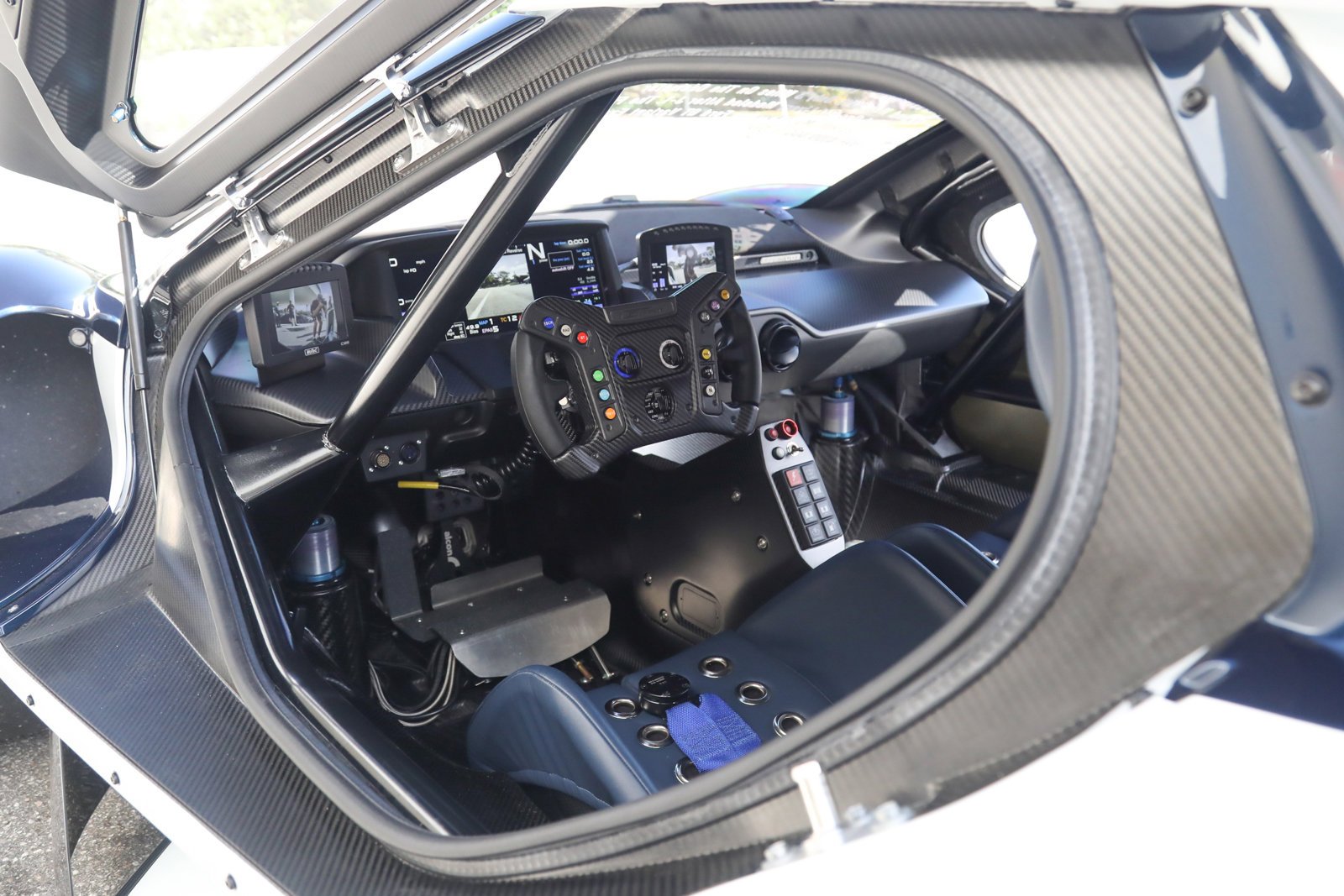 Used 2023 White Ford  image 34