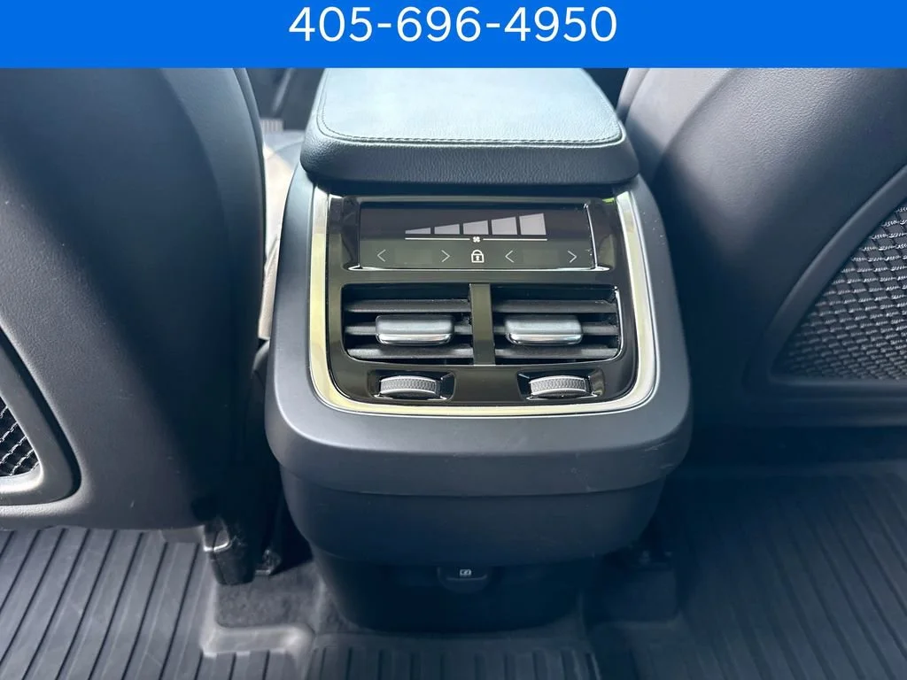 Pre-Owned 2022 Volvo XC90 Momentum
