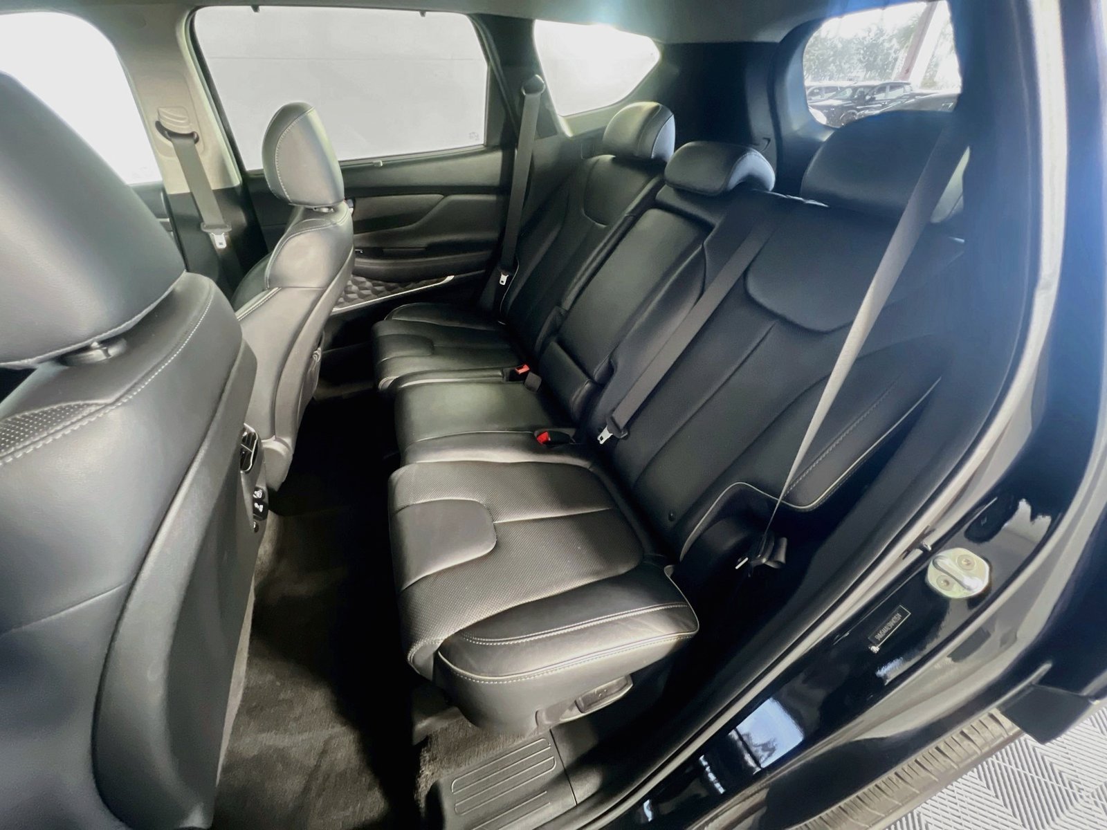 Used 2022 Black Hyundai Limited image 27