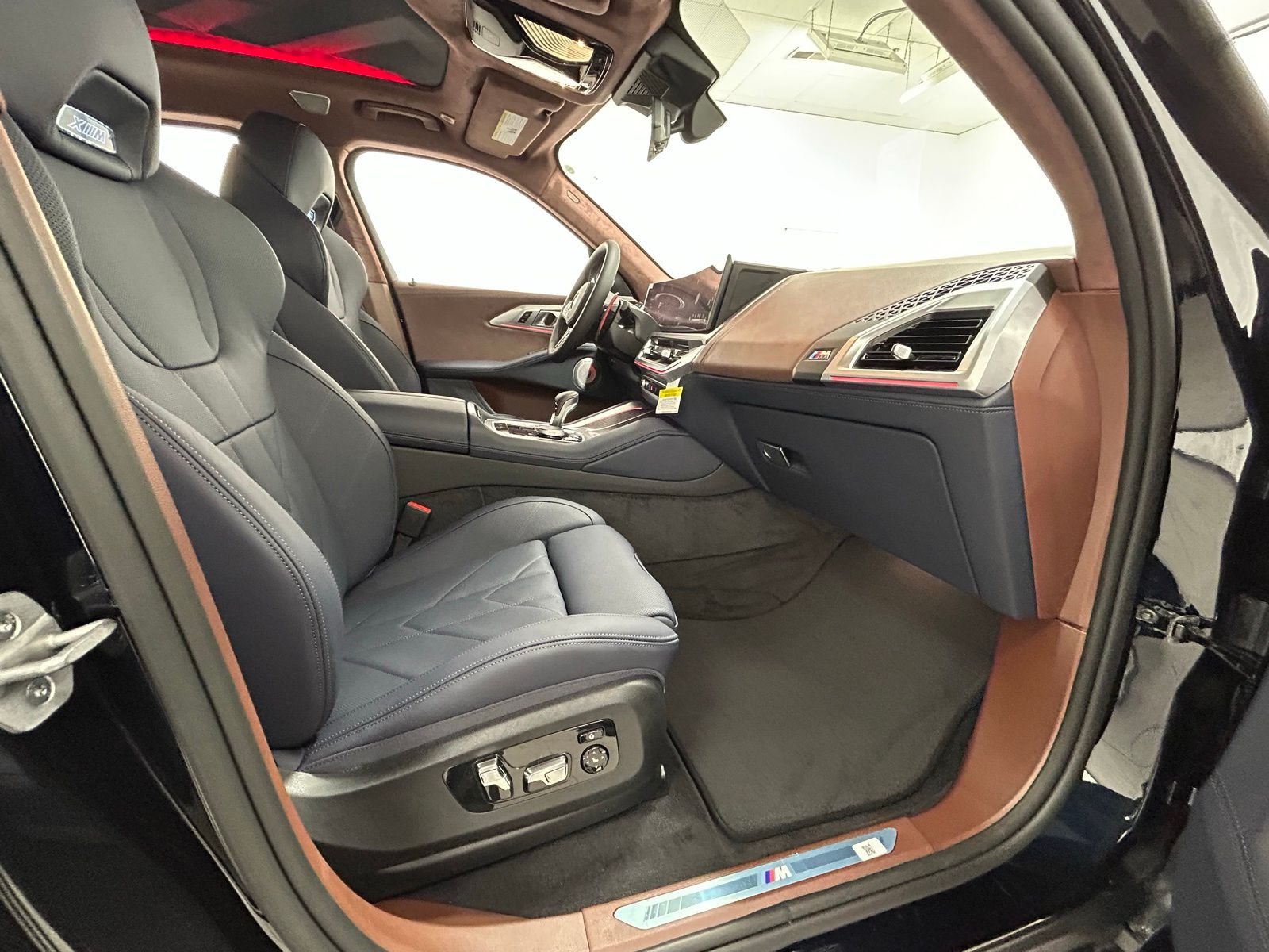 New 2026 Carbon Black Metallic BMW Label image 42