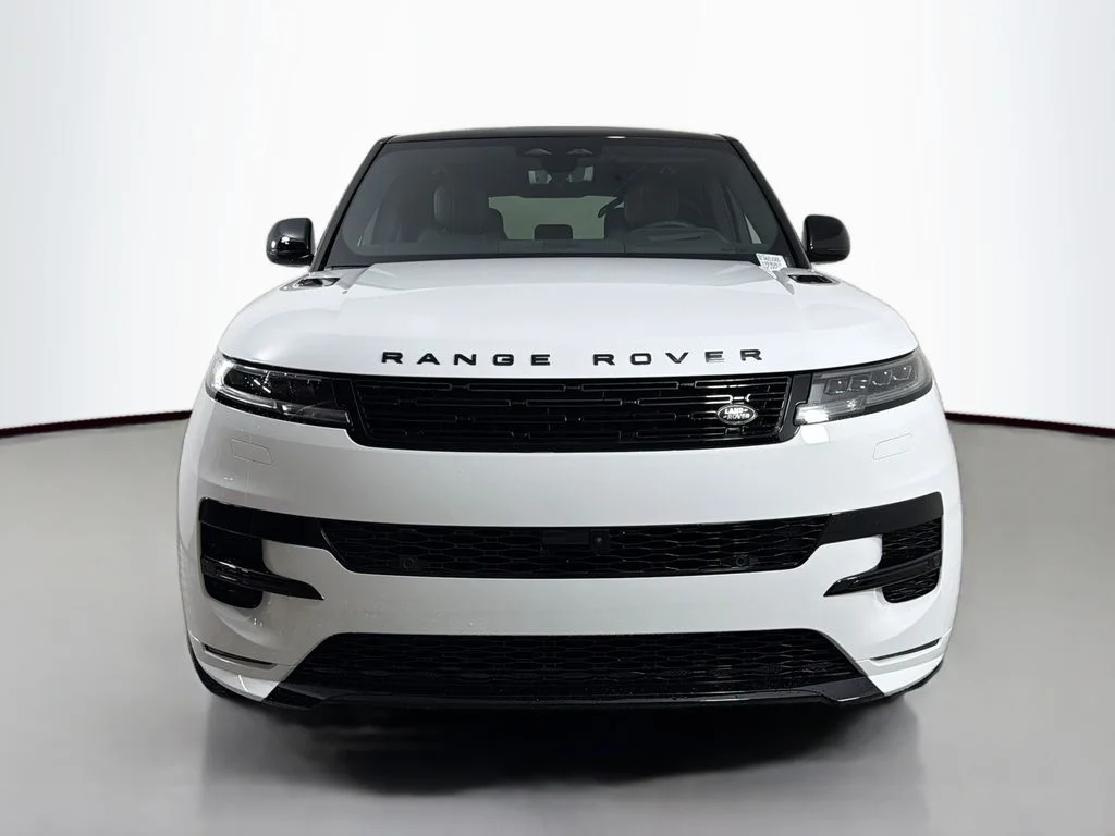 New 2026 Fuji White Land Rover Dynamic SE image 2