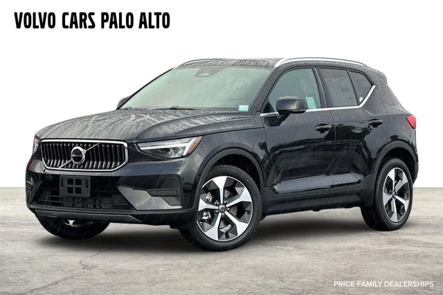 2025 Volvo XC40 B5 Core