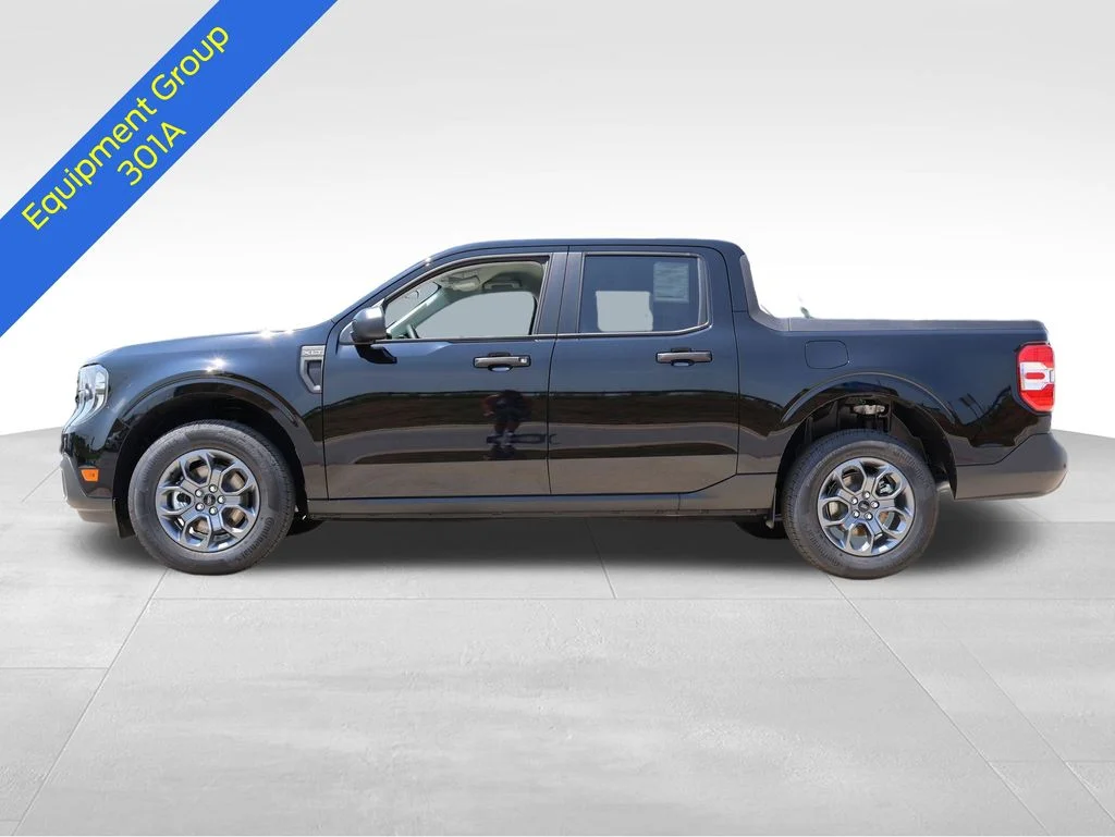 New 2026 Shadow Black Ford XLT image 2