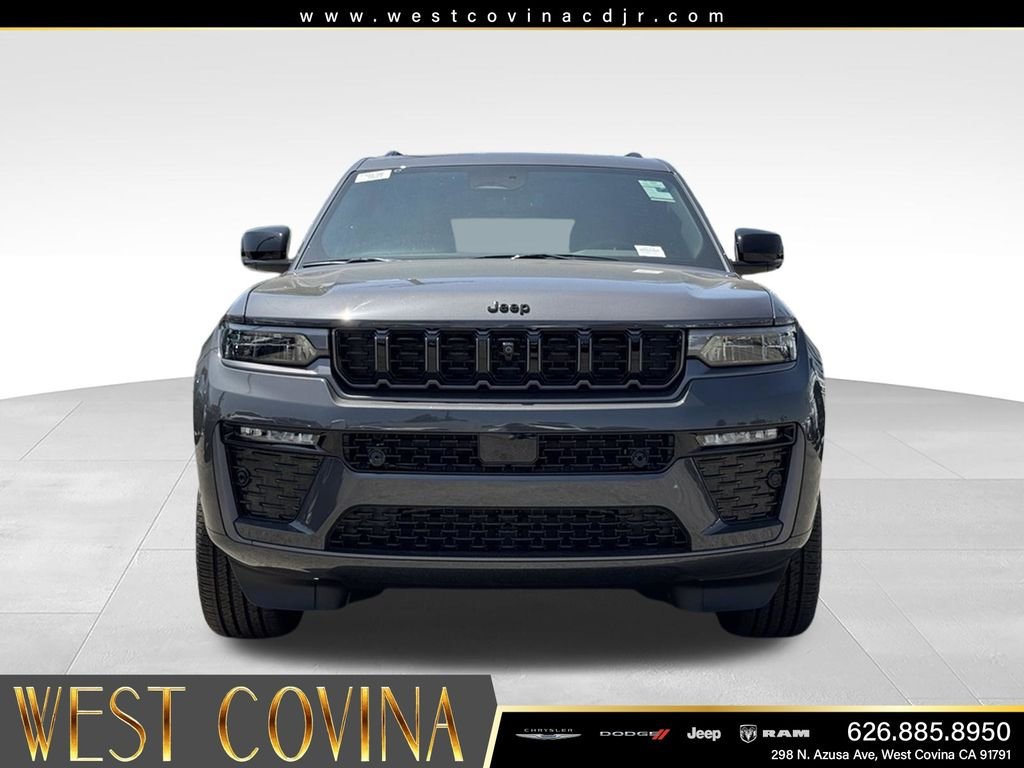 New 2026 Baltic Gray Metallic Clear-Coat Exterior Paint Jeep Limited Reserve image 3