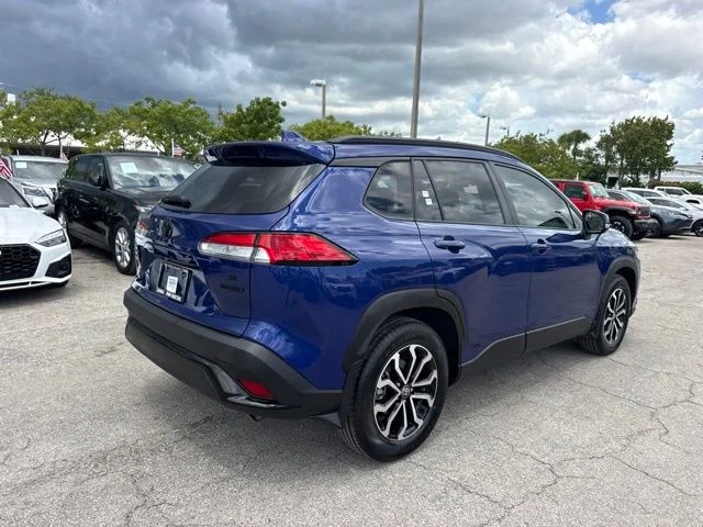 Used 2024 Blue Toyota Hybrid SE image 3