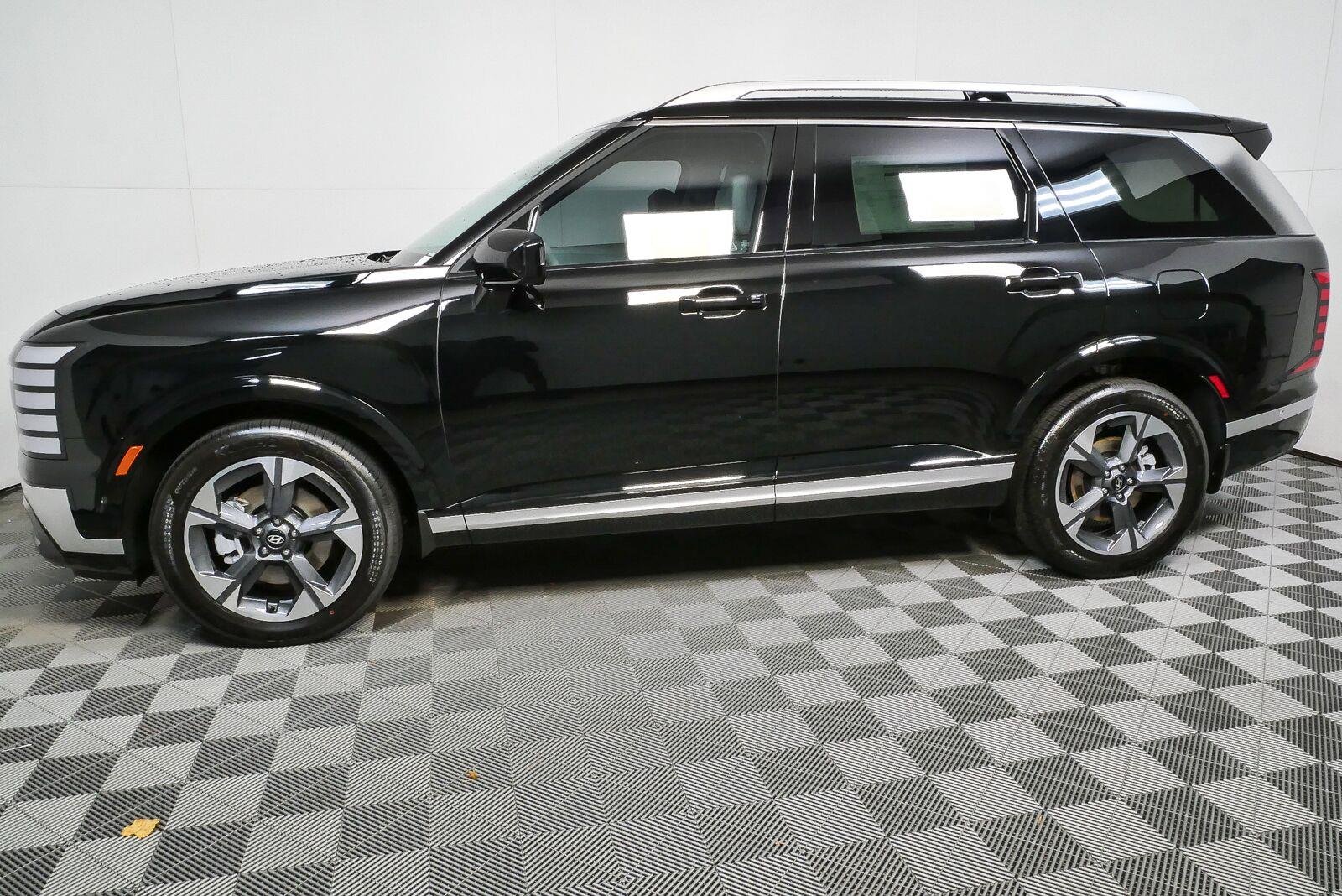 New 2026 Abyss Black Pearl Hyundai Limited FWD image 26