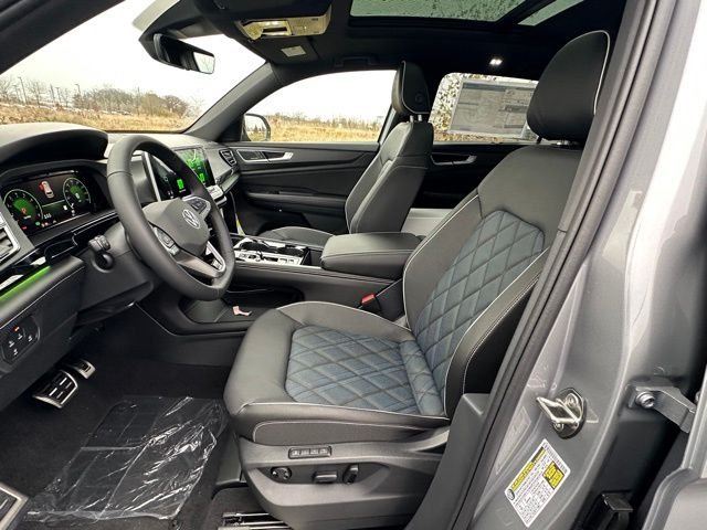 New 2026 Silver Mist Metallic Volkswagen 2.0T SEL Premium R-Line image 27