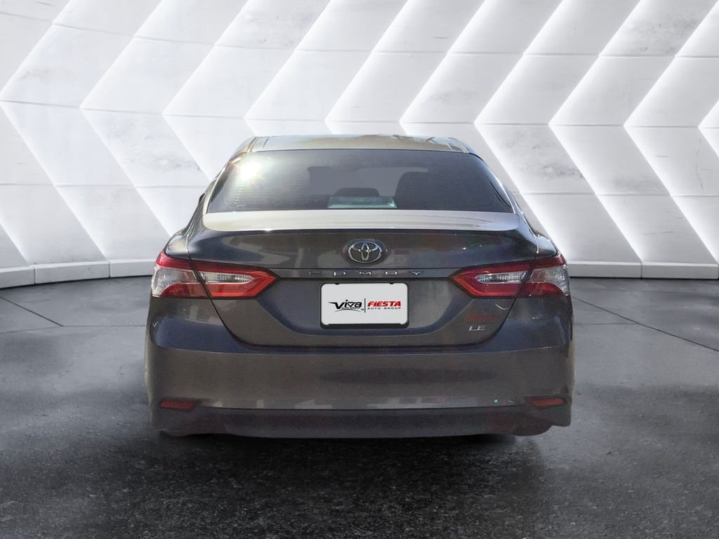 Used 2018 Gray Toyota LE image 5