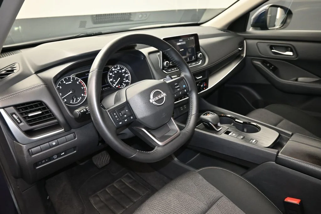 Used 2025 Blue Nissan SV image 20