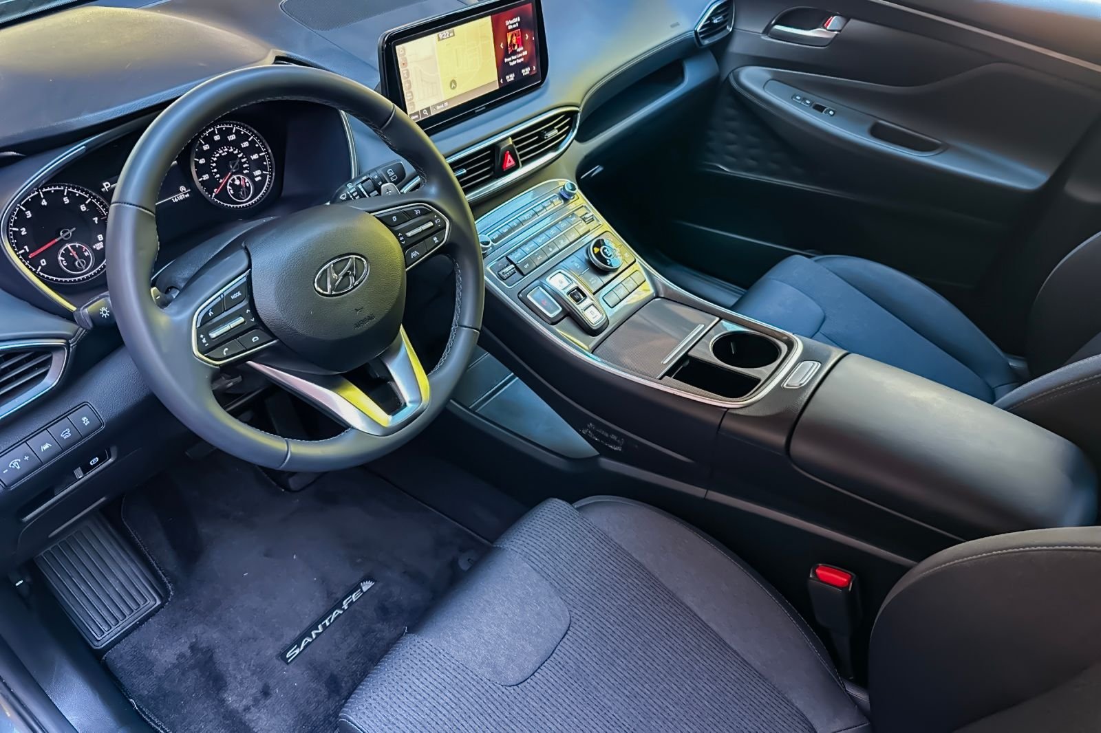 Used 2023 Gray Hyundai SEL image 9