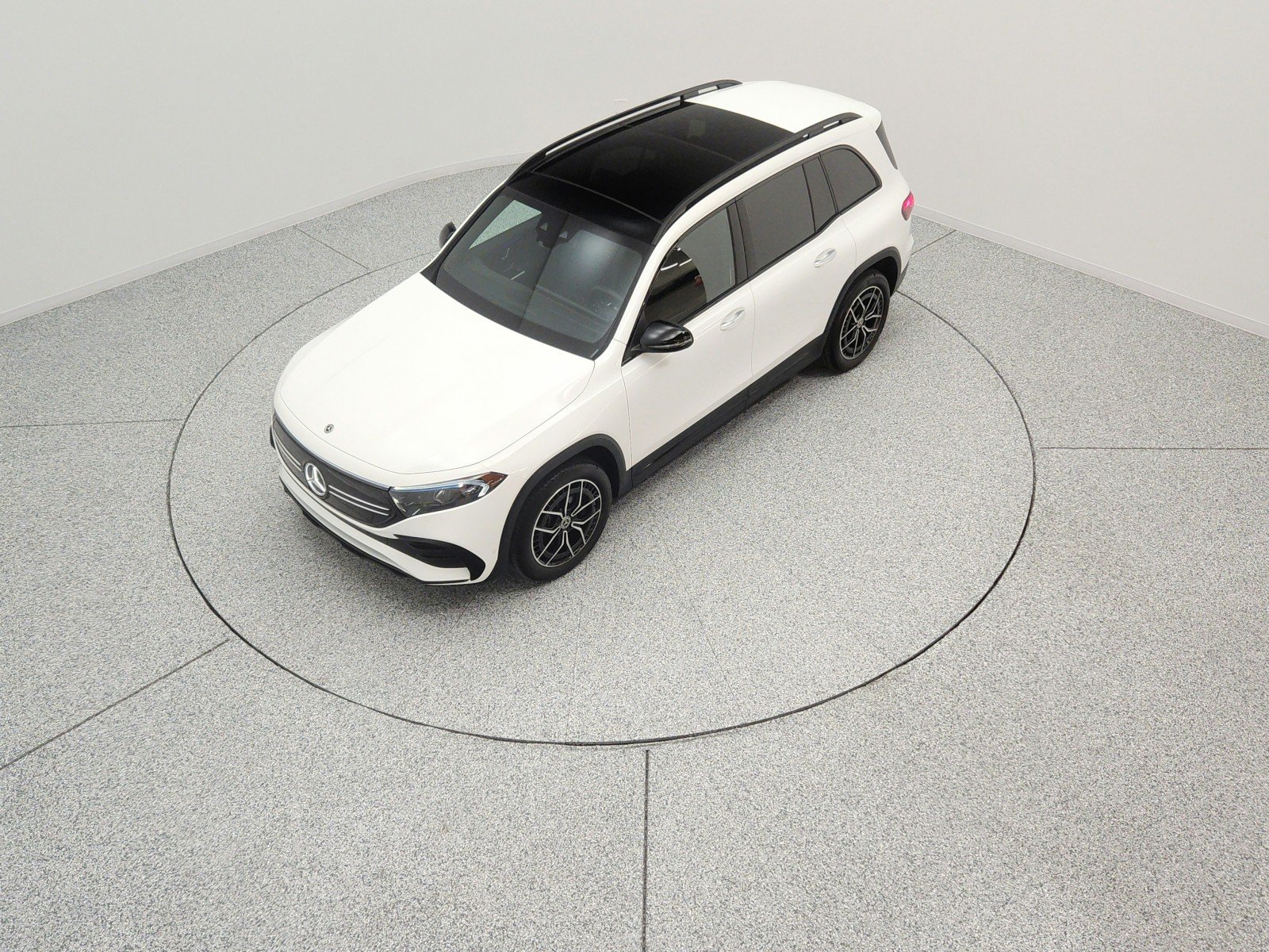 Used 2023 Polar White Mercedes-Benz EQB 350 4MATIC® SUV image 9