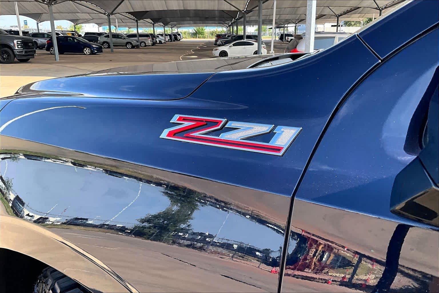 Used 2021 Midnight Blue Metallic Chevrolet Z71 image 48