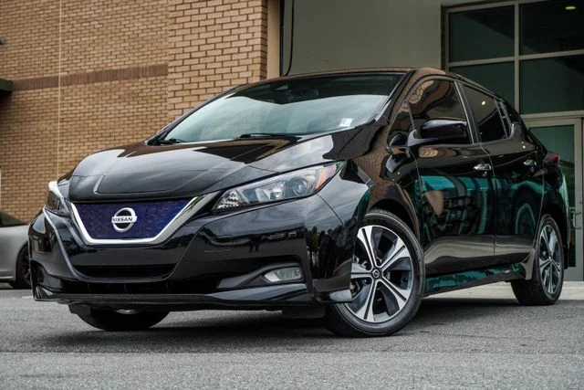 2021 Nissan Leaf SV's photo