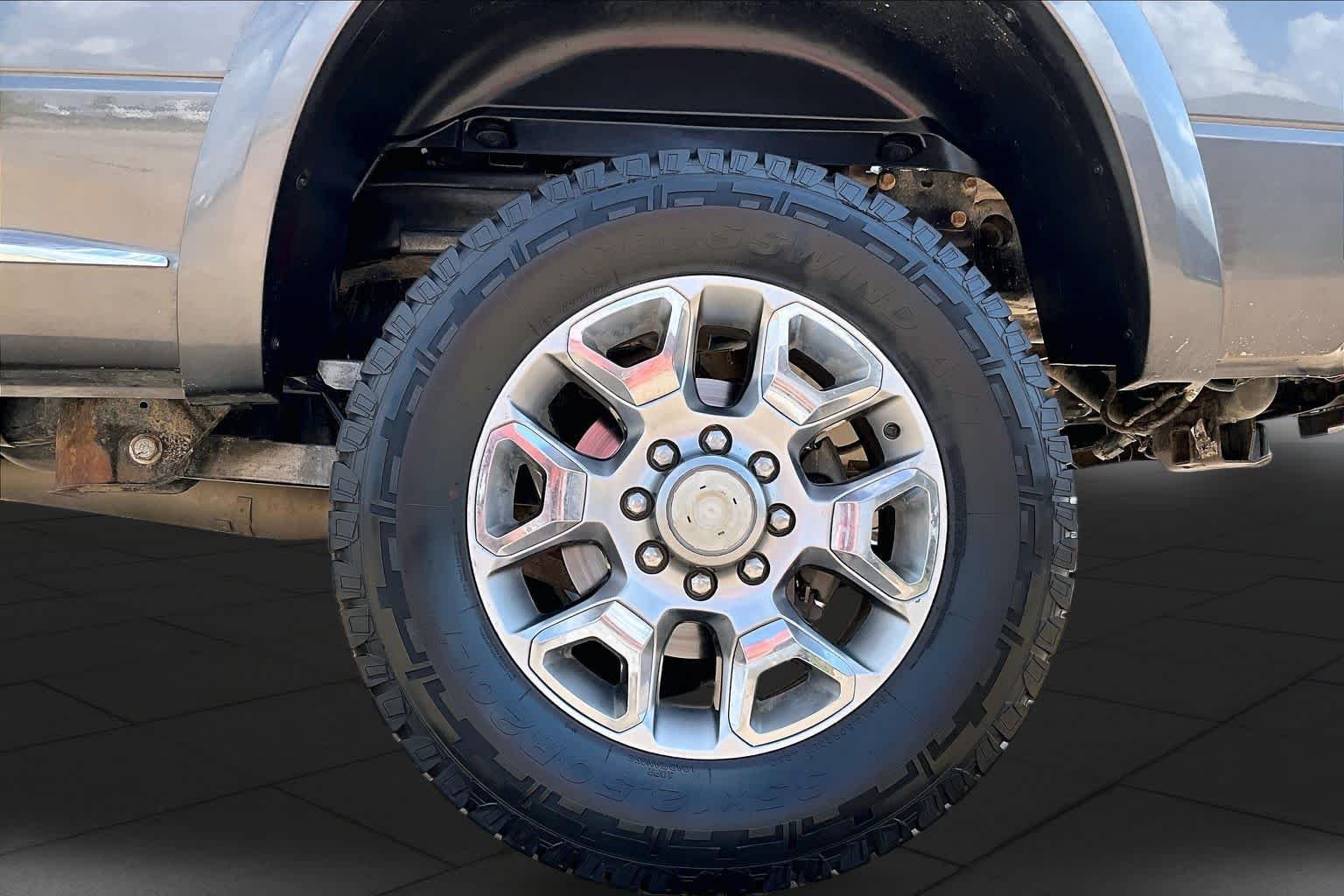 Used 2017 Granite Crystal Metallic Clearcoat Ram Limited image 10