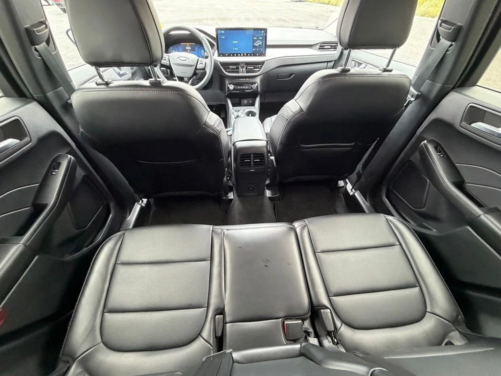 Used 2025 Silver Ford Platinum image 49