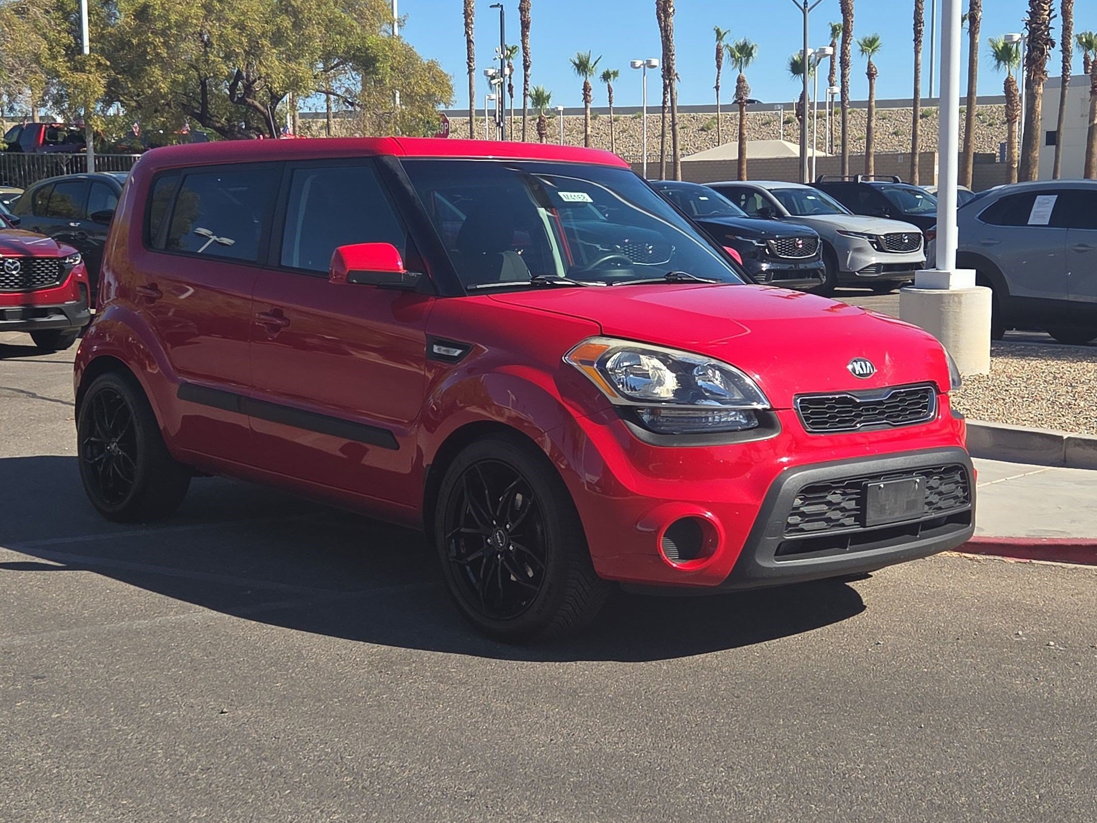 Used 2013 Molten Kia Base image 7