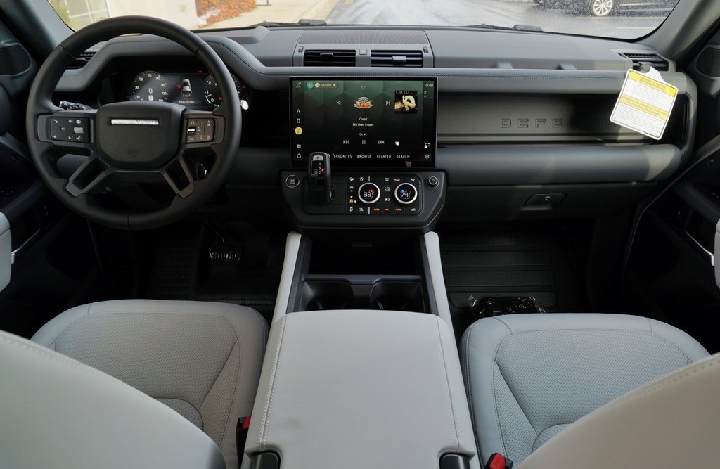 2026 LAND ROVER DEFENDER - Image 9