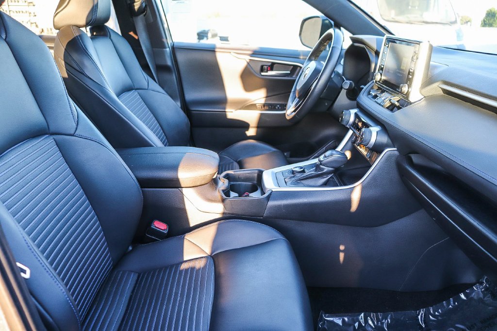 Used 2021 Midnight Black Metallic Toyota XSE image 20
