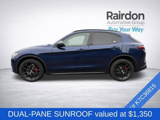 Used 2019 Montecarlo Blue Metallic Alfa Romeo Ti Sport image 4