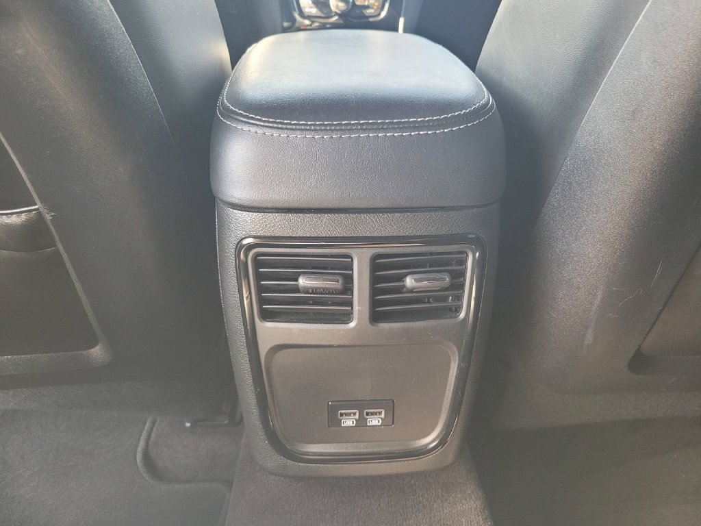 2018 Chrysler 300 S - Photo 19