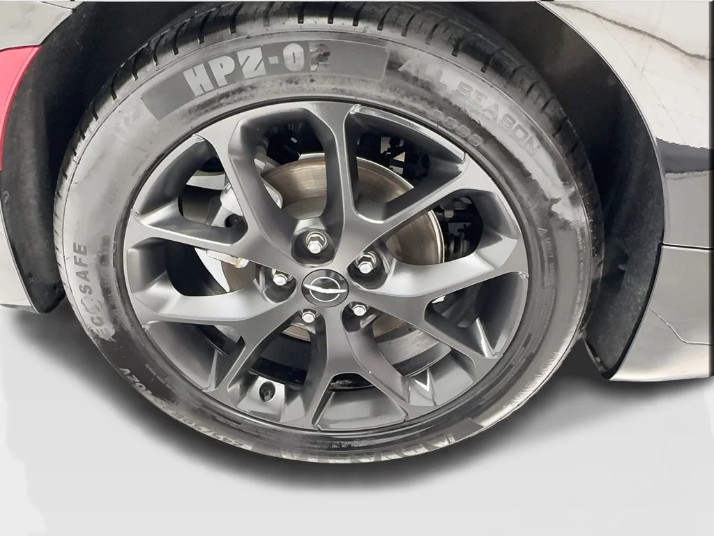 Used 2025 Black Chrysler Limited image 14