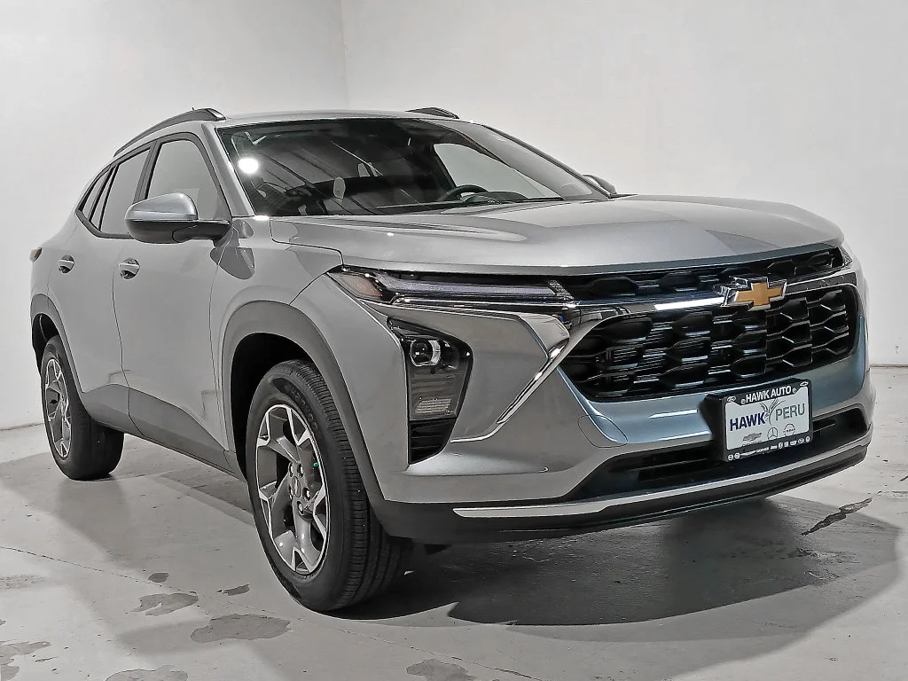 Used 2026 Gray Chevrolet LT image 27