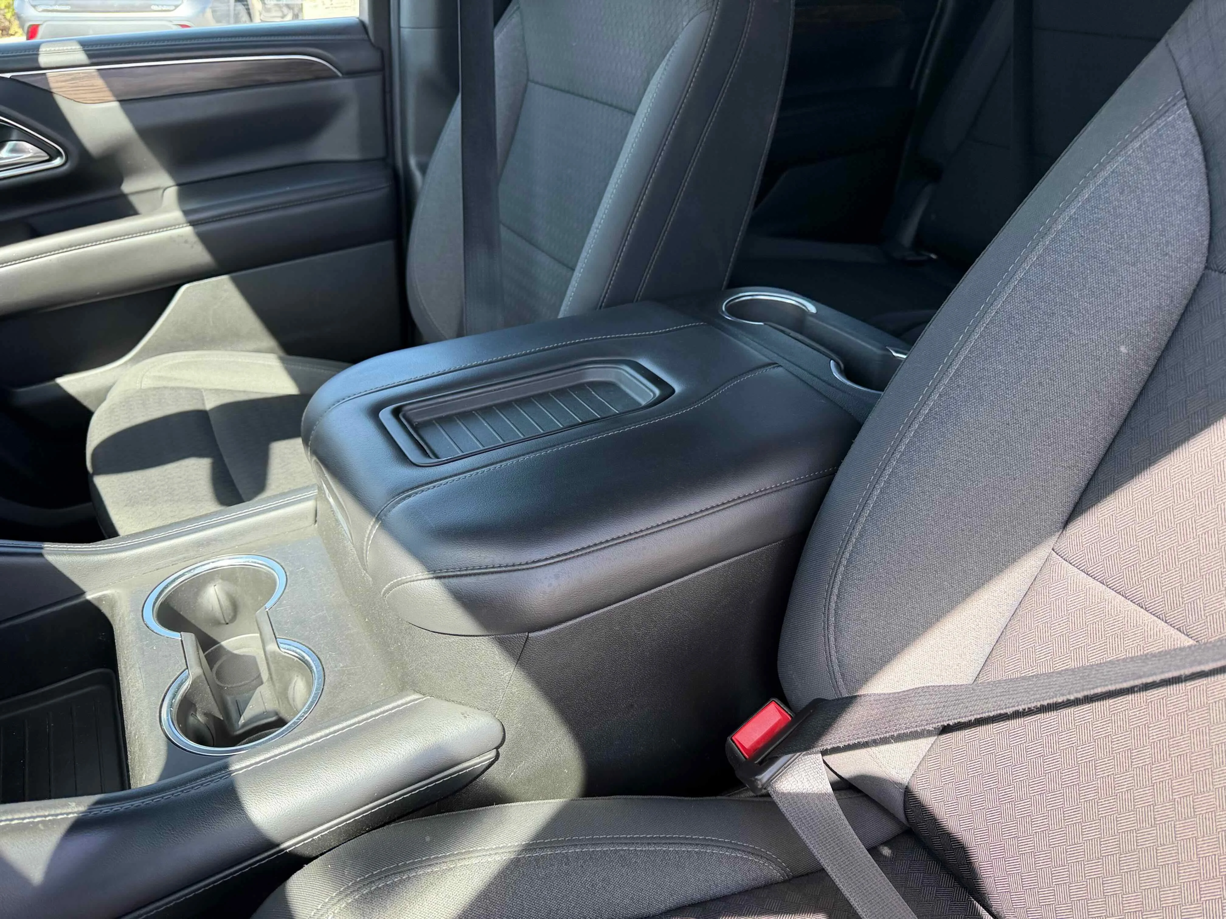 Used 2022 White Chevrolet LS image 27